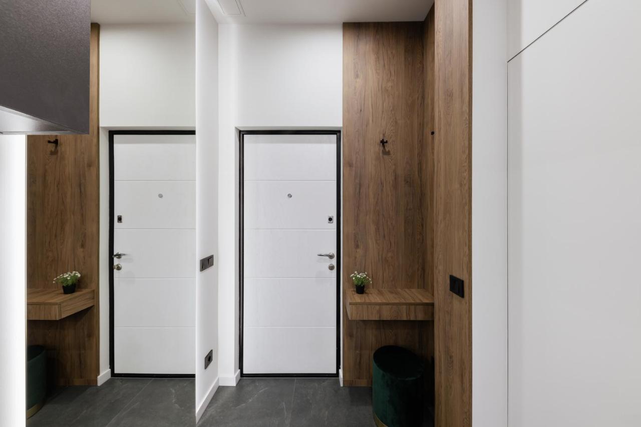 Luxury Apartments Smart House Oezjhorod Buitenkant foto