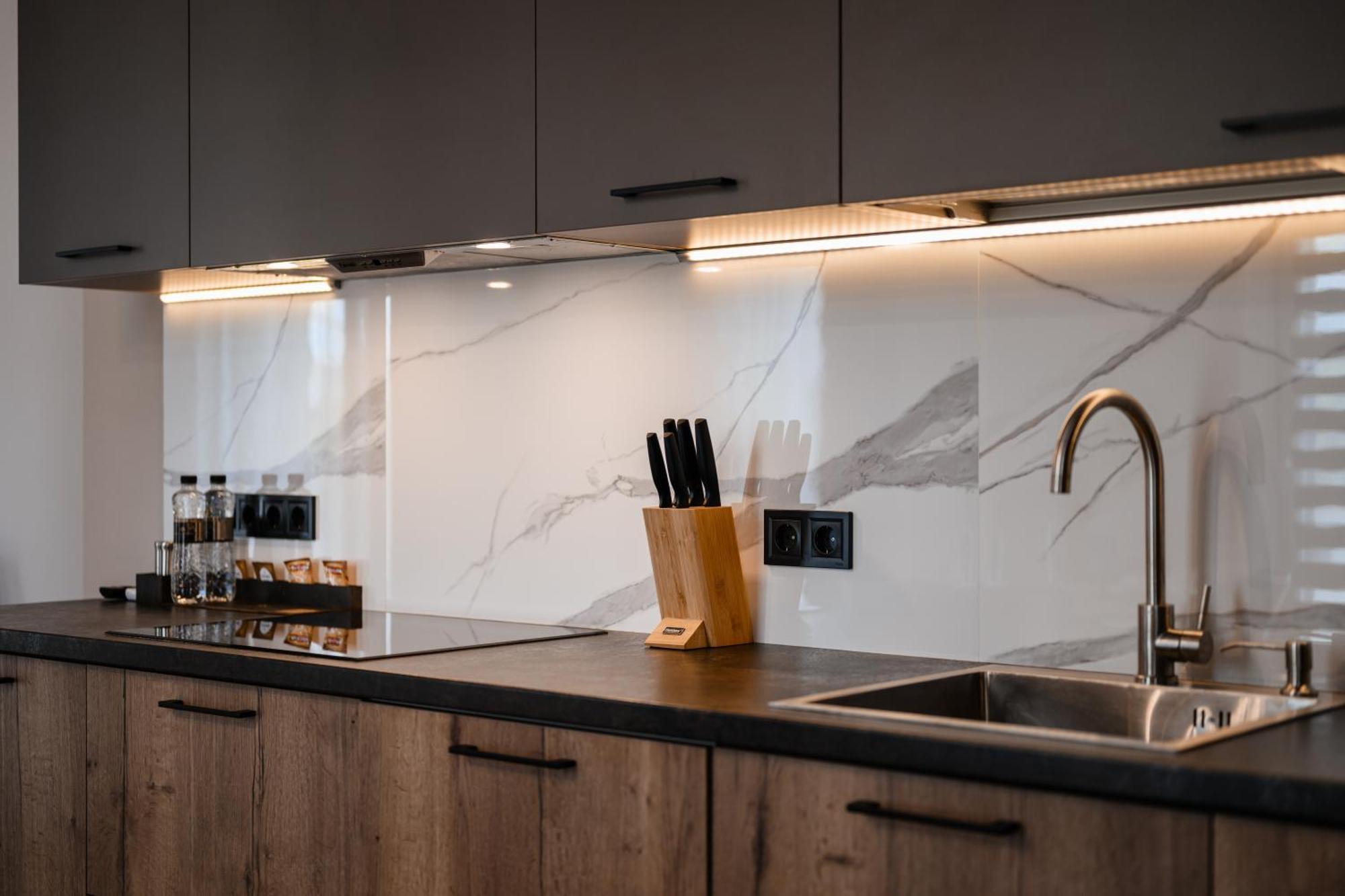 Luxury Apartments Smart House Oezjhorod Buitenkant foto